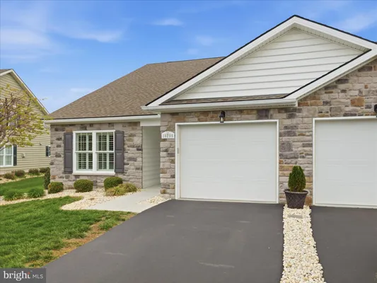 Property Slideshow image 3 of 32 | 18208 wisteria way, Hagerstown, MD, 21740