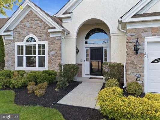 Property Slideshow image 3 of 59 | 27 mitchell ct, Marlton, NJ, 08053