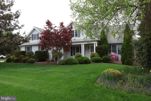 Property Slideshow image 2 of 17 | 7142 fairway dr, Fayetteville, PA, 17222