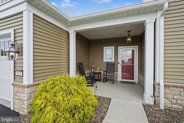 Property Slideshow image 3 of 63 | 1025 riverstone cir, Lebanon, PA, 17042
