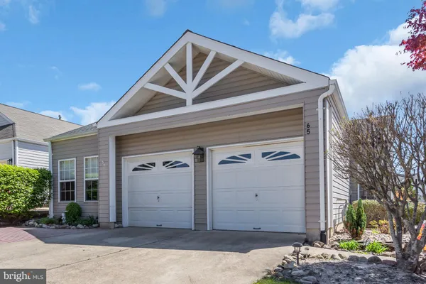 Property Slideshow image 2 of 33 | 65 summerhill dr, Manahawkin, NJ, 08050