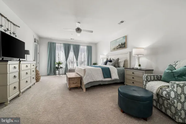 Property Slideshow image 3 of 65 | 13950 englefield dr 202, Woodbridge, VA, 22193