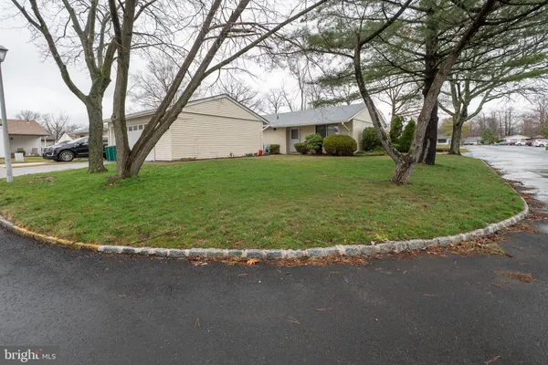 Property Slideshow image 3 of 28 | 264 crosse dr b, Monroe Township, NJ, 08831