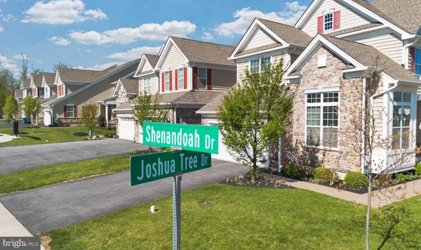 Property Slideshow image 3 of 40 | 603 shenandoah dr, Collegeville, PA, 19426