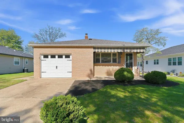 Property Slideshow image 2 of 48 | 7 st eustatius st, Toms River, NJ, 08757