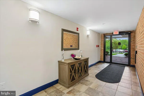 Property Slideshow image 3 of 48 | 15210 elkridge way 91-2e, Silver Spring, MD, 20906