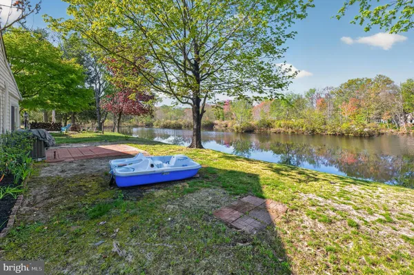 Property Slideshow image 2 of 25 | 51 marlborough dr, Southampton, NJ, 08088