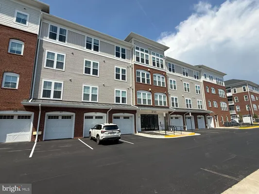 Property Slideshow image 2 of 26 | 3720 havertill ln, Woodbridge, VA, 22193