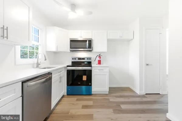 Property Slideshow image 3 of 37 | 91 sheffield pl, Southampton, NJ, 08088