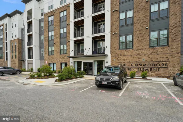 Property Slideshow image 2 of 38 | 78 old mill bottom rd 311, Annapolis, MD, 21409