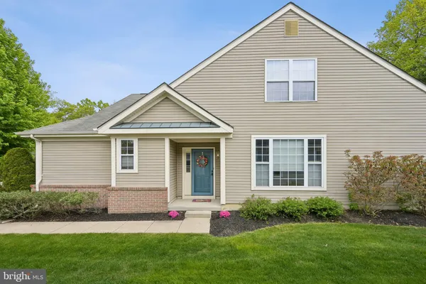 Property Slideshow image 3 of 29 | 131 glengarry ln, Hainesport, NJ, 08036