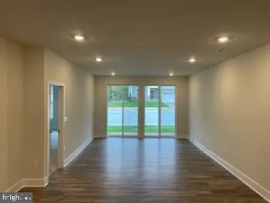 Property Slideshow image 3 of 9 | 10597 great basin pl, White Plains, MD, 20695