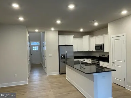 Property Slideshow image 2 of 17 | 10596 great basin pl, White Plains, MD, 20695