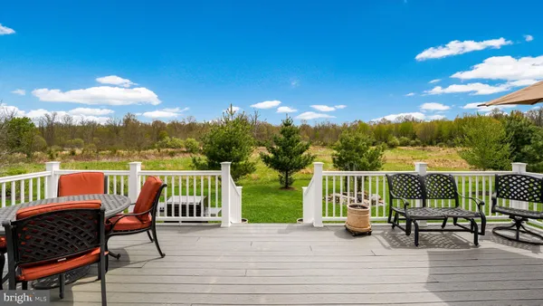 Property Slideshow image 2 of 39 | 1236 creekside ln, Quakertown, PA, 18951