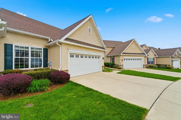 Property Slideshow image 2 of 38 | 1720 wisteria ln, West Chester, PA, 19380