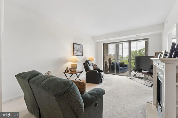 Property Slideshow image 3 of 49 | 19355 cypress ridge ter 314, Leesburg, VA, 20176