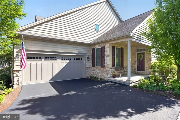 Property Slideshow image 2 of 31 | 225 honeycroft blvd, Cochranville, PA, 19330