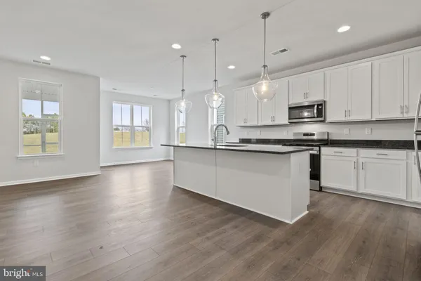 Property Slideshow image 3 of 36 | 747 royal view dr, Bridgeville, DE, 19933