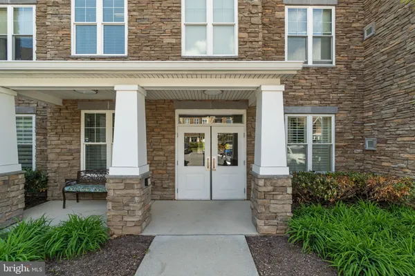 Property Slideshow image 2 of 37 | 17 clay ldg 404, Catonsville, MD, 21228