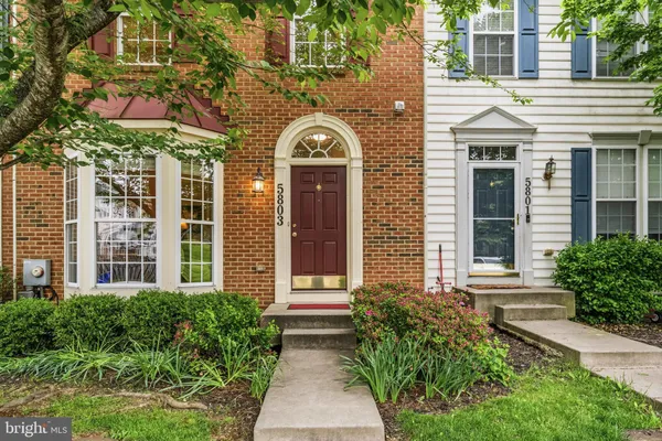 Property Slideshow image 2 of 39 | 5803 whiterose way, New Market, MD, 21774