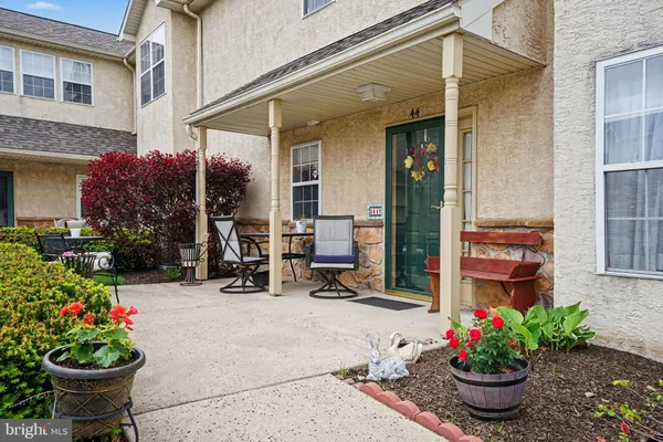 Property Slideshow image 2 of 31 | 44 stuart dr 44, Norristown, PA, 19401
