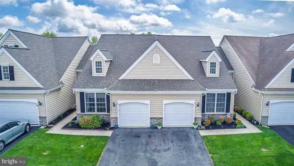 Property Slideshow image 2 of 46 | 594 sorrell cir, Smyrna, DE, 19977
