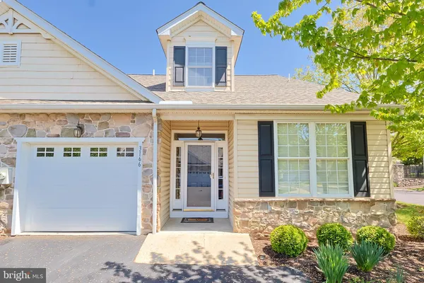 Property Slideshow image 2 of 6 | 3166 arbour green ct, Hatfield, PA, 19440