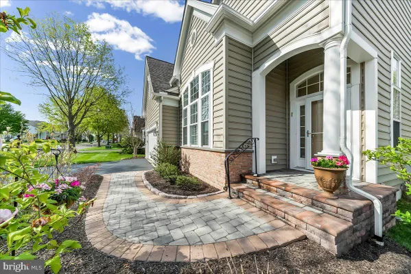 Property Slideshow image 3 of 62 | 131 violet dr, Kennett Square, PA, 19348