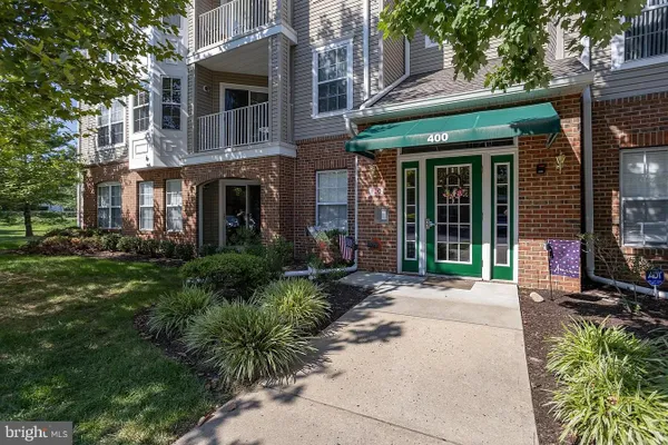 Property Slideshow image 2 of 18 | 433 mowat cir, Hamilton, NJ, 08690