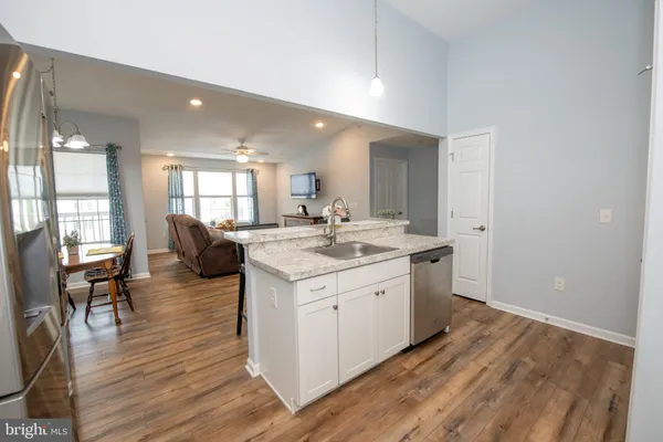 Property Slideshow image 2 of 39 | 1503 moore st 304, Bristol, PA, 19007