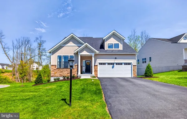 Property Slideshow image 3 of 66 | 48 heron ln, Coatesville, PA, 19320