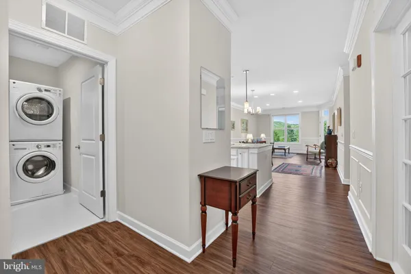 Property Slideshow image 3 of 40 | 6104 fairview farm dr 307, Alexandria, VA, 22315