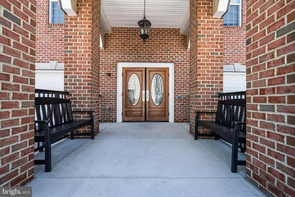 Property Slideshow image 3 of 48 | 7335 brookview rd 104, Elkridge, MD, 21075