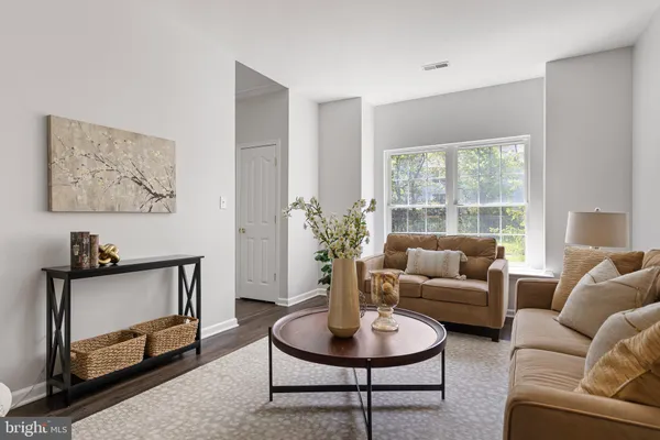 Property Slideshow image 2 of 26 | 628 kendall dr, Bear, DE, 19701
