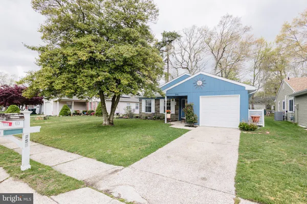 Property Slideshow image 3 of 26 | 250 lexington dr, Little Egg Harbor Twp, NJ, 08087