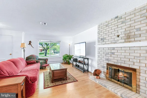 Property Slideshow image 3 of 24 | 15400 short ridge ct 42-a, Silver Spring, MD, 20906