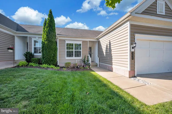 Property Slideshow image 3 of 65 | 144 castle hill dr, Fredericksburg, VA, 22406