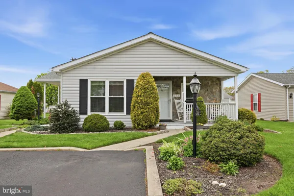 Property Slideshow image 2 of 28 | 246 thrush cir, New Hope, PA, 18938