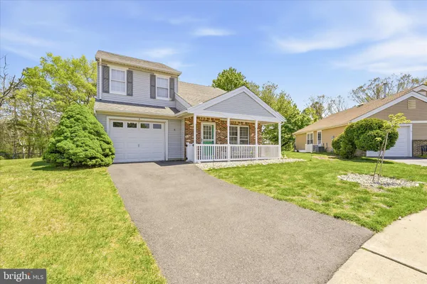 Property Slideshow image 2 of 38 | 5 elm ct, Barnegat, NJ, 08005