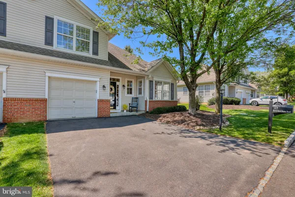 Property Slideshow image 3 of 30 | 17 black eyed susan rd, Langhorne, PA, 19047