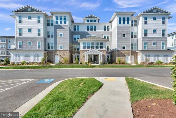 Property Slideshow image 2 of 57 | 111 marshgrass way 21, Chester, MD, 21619