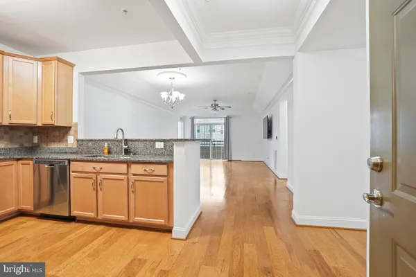 Property Slideshow image 3 of 30 | 8616 wintergreen ct 304, Odenton, MD, 21113