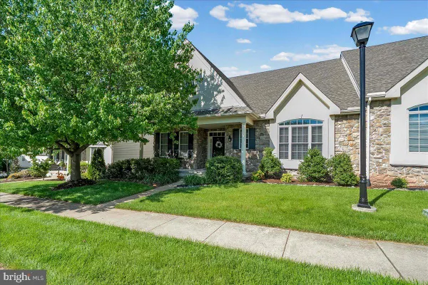 Property Slideshow image 3 of 42 | 4 n henley dr, Avondale, PA, 19311