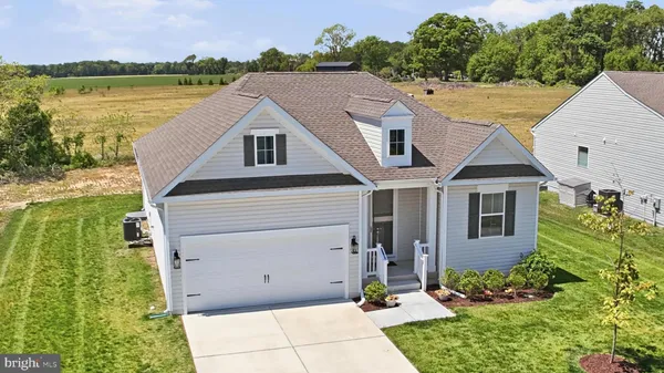 Property Slideshow image 2 of 51 | 895 buxton cir, Magnolia, DE, 19962