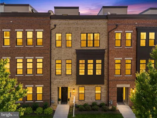 Property Slideshow image 2 of 69 | 43909 evelyn path ter, Ashburn, VA, 20147
