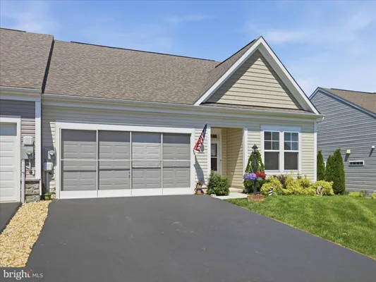 Property Slideshow image 2 of 28 | 11755 mystic rock ln, Waynesboro, PA, 17268