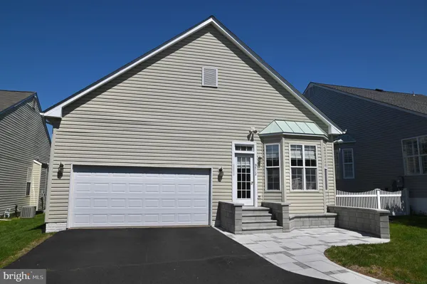 Property Slideshow image 2 of 2 | 9712 seafield pl, Bristow, VA, 20136