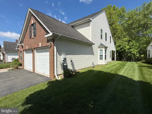 Property Slideshow image 3 of 10 | 54 lexington dr, Pennington, NJ, 08534