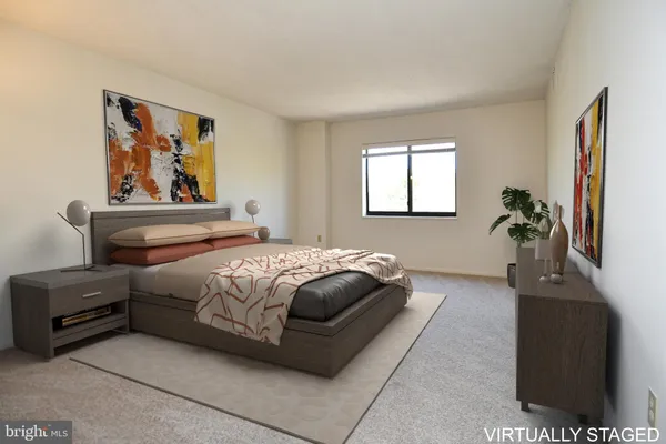 Property Slideshow image 3 of 38 | 15101 interlachen dr 1-526, Silver Spring, MD, 20906