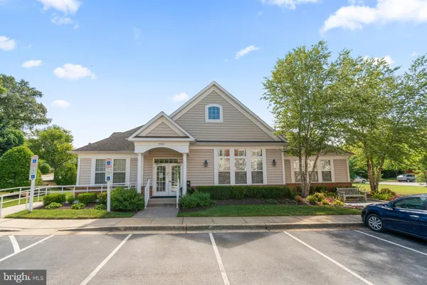 Property Slideshow image 2 of 6 | 1013 samantha ln 401, Odenton, MD, 21113